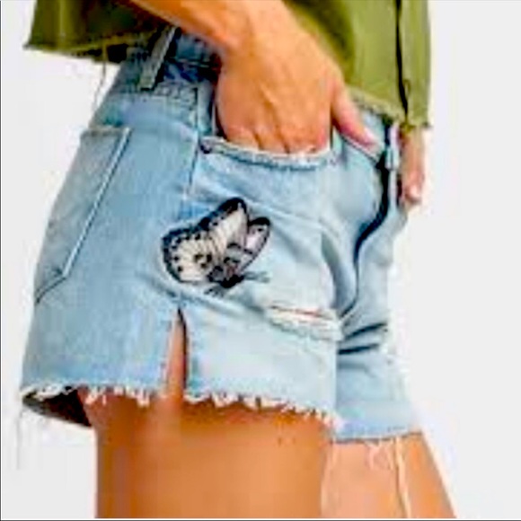 Hudson Jeans Pants - NWT Hudson Jeans SADE monarch butterfly cutoffs 27